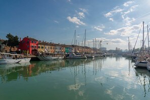 Marina - Rossini Home near Theater by Yohome (Pesaro)