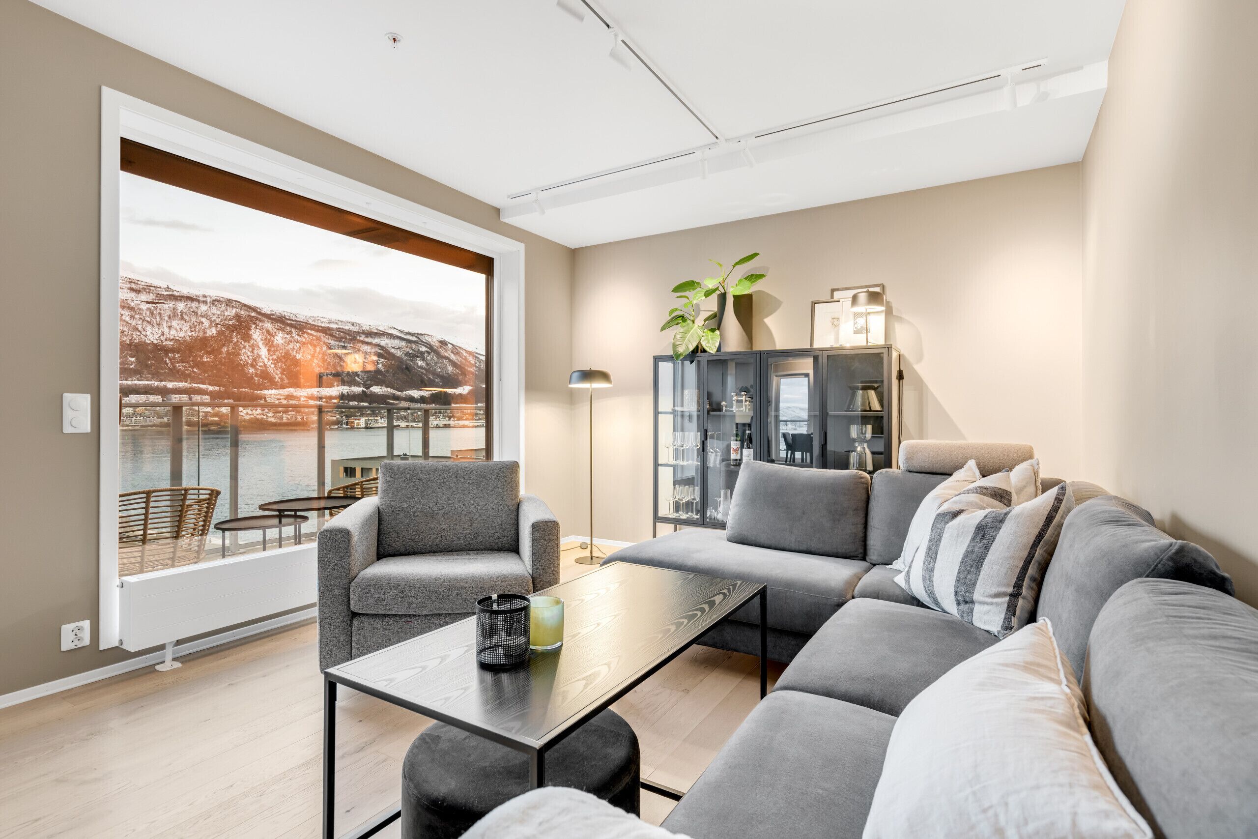 Modern Top Apartment In Tromsø - Tromsø