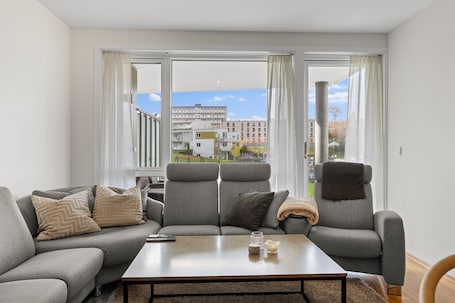 テレビ. Convenient Bergen Stay with Easy Transport Connections