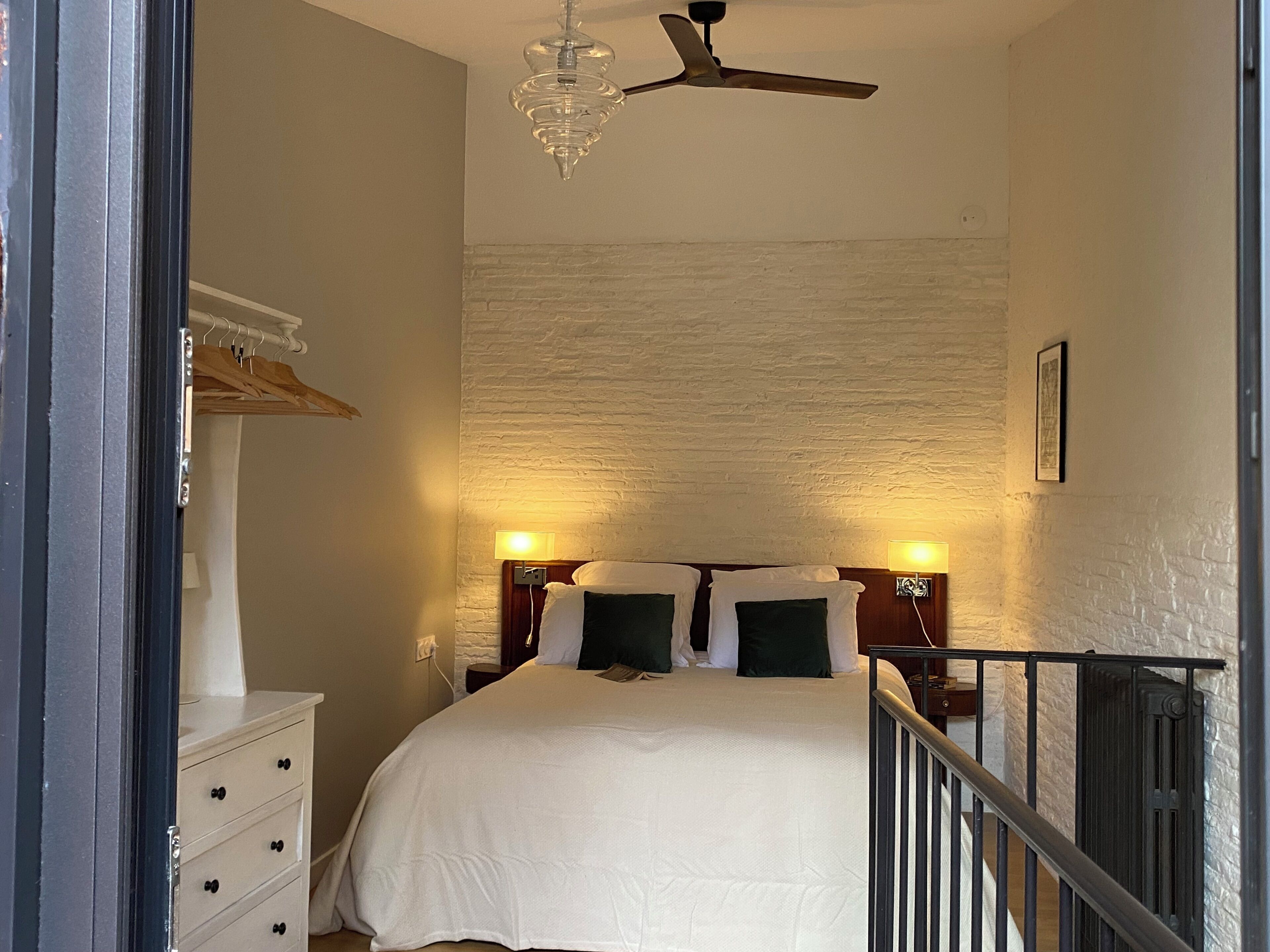 1 chambre, fer et planche à repasser, Wi-Fi gratuit, draps fournis