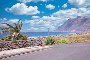 Beach nearby - Canary Soul • Ocean views • Playa a 2 min • LVH (Famara)
