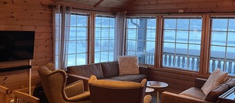 Pollstua, cosy cabin with amazing views