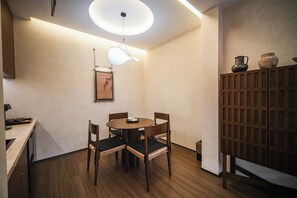 Elite Double Room, 1 Queen Bed - Bieliyuan Private Hot Spring Villa Hotel (Beijing)