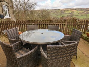 Outdoor dining - 2 Primrose Villas, Rosedale Abbey (Pickering)