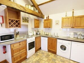 Dishwasher - Meadow Cottage on Working Farm (York)