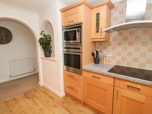 Dishwasher - Rosemount, Marazion, Cornwall (Marazion)