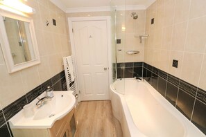 Shower - Rosemount, Marazion, Cornwall (Marazion)
