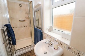 Shower - Rosemount, Marazion, Cornwall (Marazion)