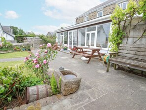 Outdoor dining - Langurra in Crantock, Cornwall (Newquay)