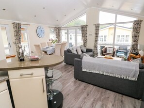 Living area - 95 The Haven, Wisemans Bridge (Narberth)