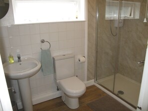 Shower - Garden Cottage, St Just (Penzance)