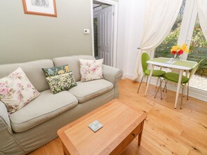 Living area - Garden Cottage, St Just (Penzance)