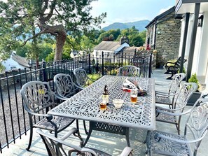 屋外ダイニングエリア