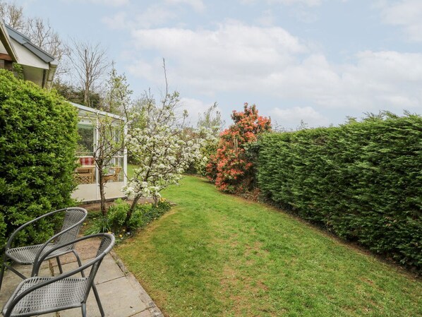 Terrace/patio - Bryn yr Haf, Lampeter (Lampeter)