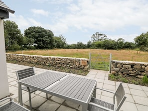 Outdoor dining - Pen Y Cefn, Pen Y Cefn (Pwllheli)