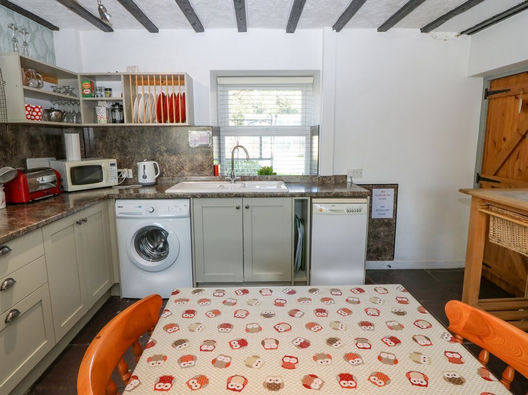 Dishwasher, highchair