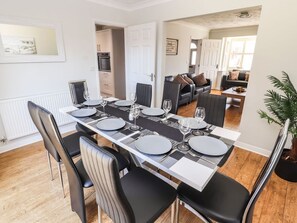 Dining - Beachway Property in Prestatyn (Prestatyn)
