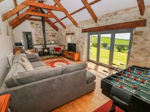 Games room - Bryn Nante, Maenclochog, Wales (Clynderwen)