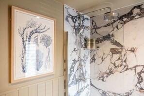 Bathroom - Beautiful 2 BD Home in The Cotswolds (Moreton-in-Marsh)