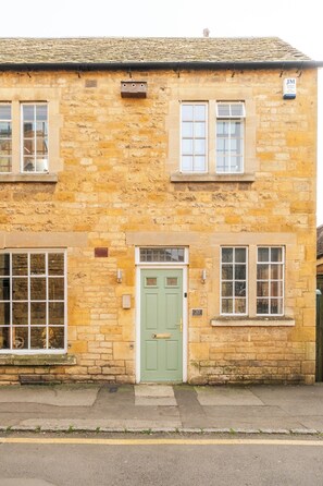 Exterior detail - Beautiful 2 BD Home in The Cotswolds (Moreton-in-Marsh)