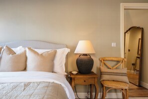 Room - Beautiful 2 BD Home in The Cotswolds (Moreton-in-Marsh)