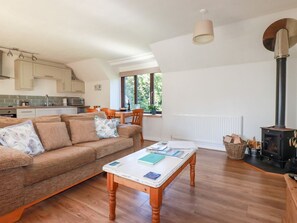 Fireplace - The Mews: A Hidden Gem in Blisland (Bodmin)