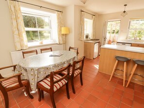 Dining - Meadow Cottage, Llanarthney (Carmarthen)