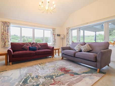 Living area. OCHOR YR GARTH: Five Bed Oasis