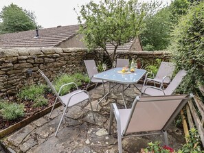 Outdoor dining - Ribble Cottage in Settle. 3bed (Settle)