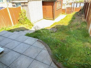 Property grounds - Discover Howards Hill West Retreat (Cromer)