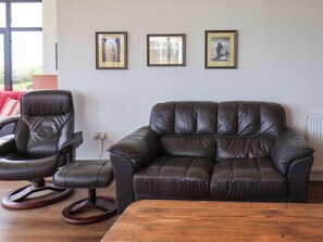 Living area - 29 Gap Road, Hunmanby (Filey)