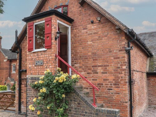 The Coach House Apartment, Rosliston
