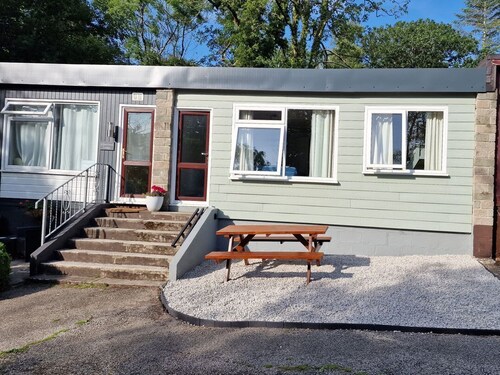 2 The Glade, Kilkhampton. WiFi