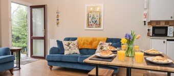 2 The Glade, Kilkhampton. WiFi