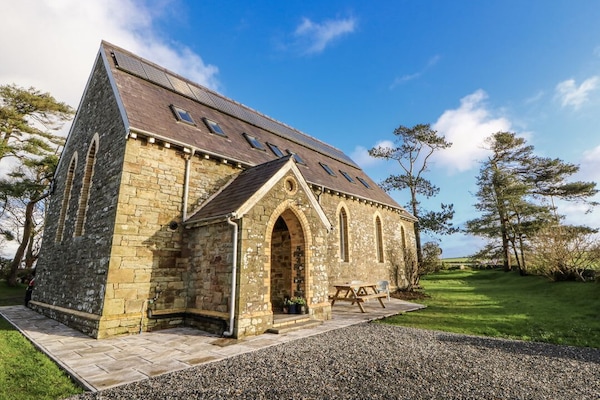 Church Llygad Y Dyffryn