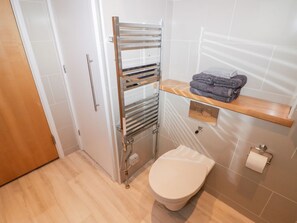 Shower - The Gallery: Coastal Retreat in Tenby (Tenby)