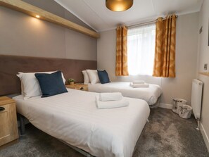 Room - 16 Manleigh Park, Combe Martin (Ilfracombe)