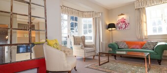 Holm Oak Lodge, Weeley