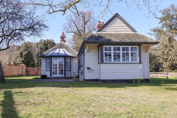 Holm Oak Lodge