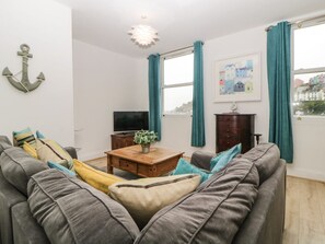 Living area - Quayside Lookout, Brixham (Brixham)