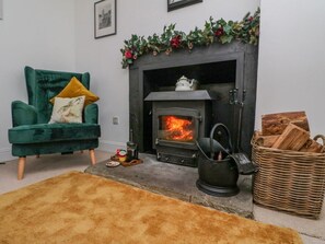 Interior - SEAVIEW-BARSLOISNACH COTTAGE with Beach Access (Lochgilphead)