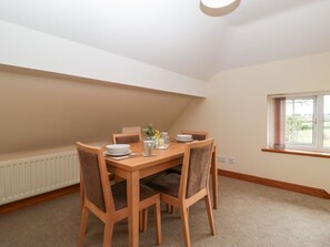 Dining - Whitlow Lodge Annex nr Huntley (Gloucester)