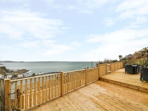 Terrace/patio - Charming Pink House with Views (St. Austell)