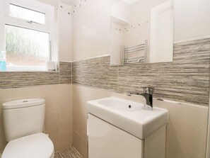 Shower - Sherpa, Wellow, Hampshire (Romsey)