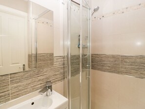Shower - Sherpa, Wellow, Hampshire (Romsey)
