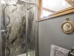 Shower - Upper Home Farm, Cardington (Church Stretton)