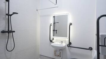 Dusj og hårføner