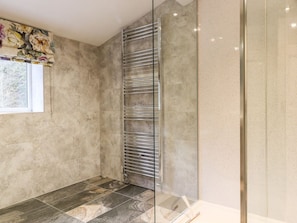Shower - Paradise Cottage, Bewerley (Harrogate)