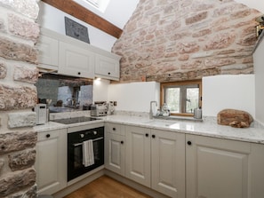 Dishwasher - 1 bed property, Raglan (Usk)