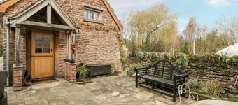 1 bed property, Raglan